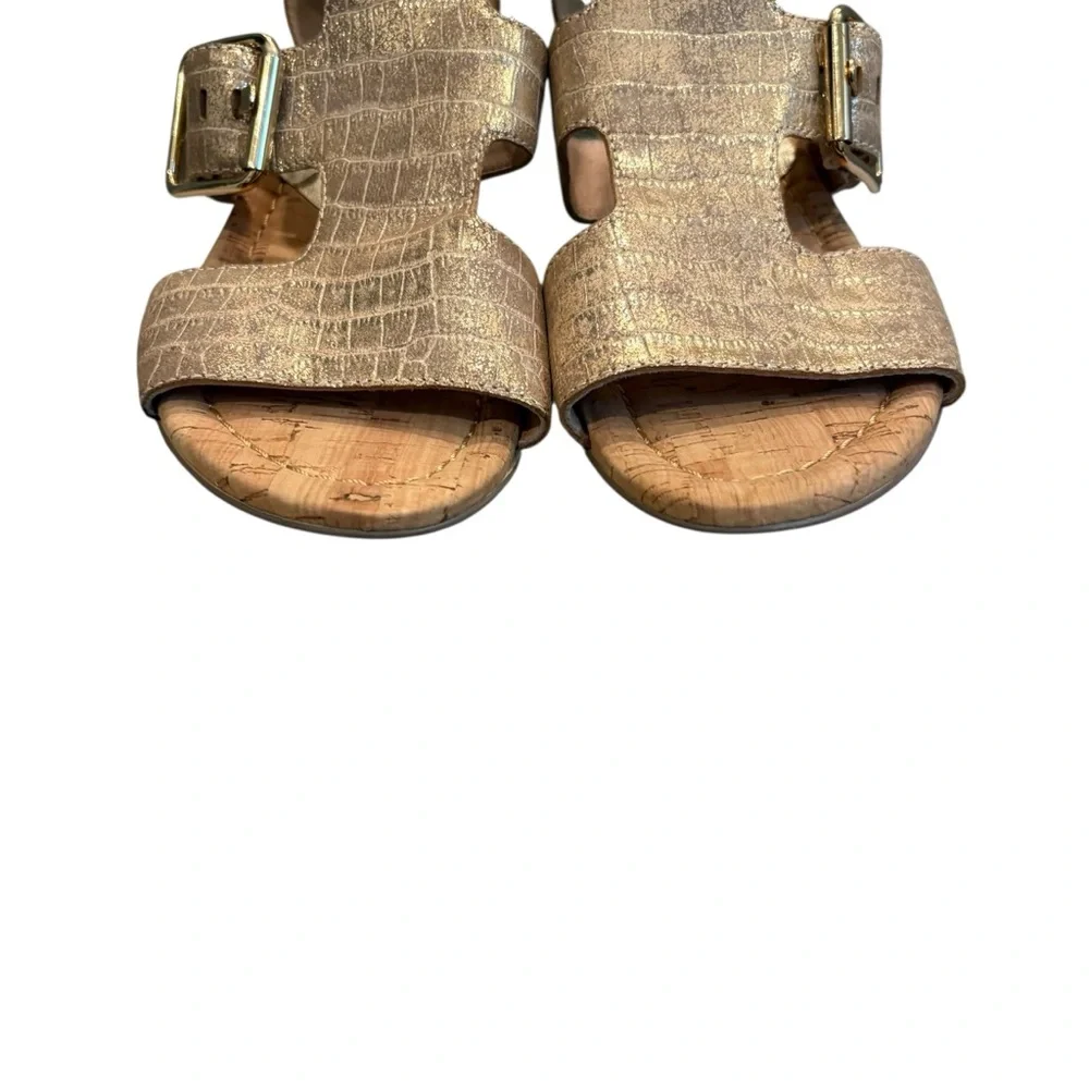 Donald Pliner Olive Wedge Sandals Metallic Gold Rose, Sz 8 - Picture 14 of 15